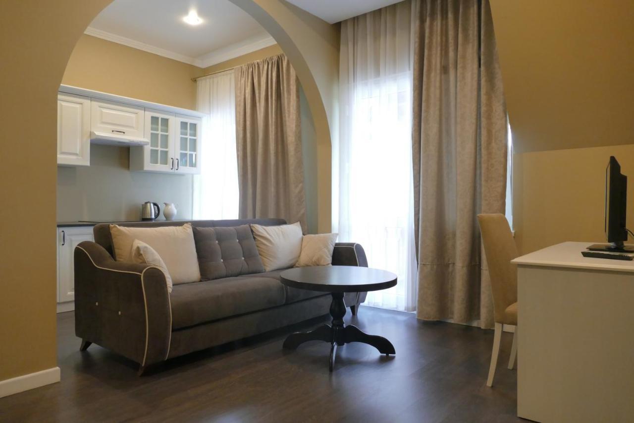 Hotel Abaata Гагра Екстер'єр фото